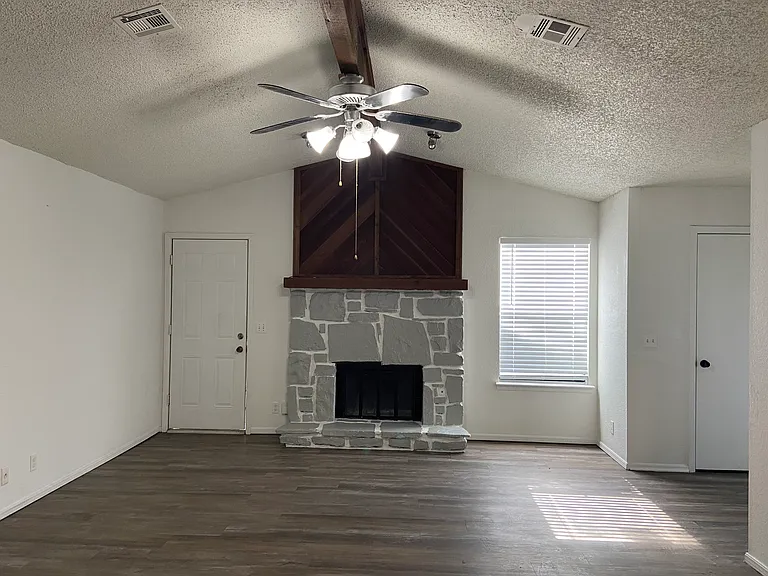 1530 E 67th Pl — Photo 12