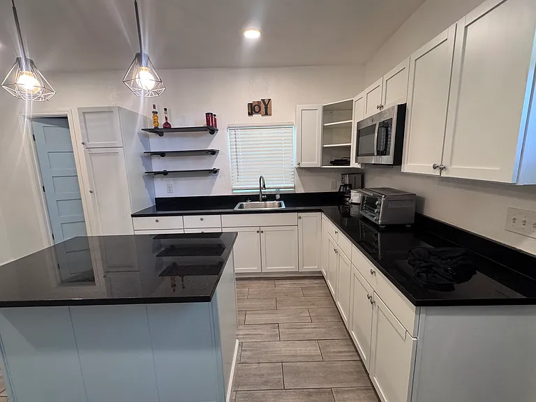 127 Virginia Ave #2 — Photo 1