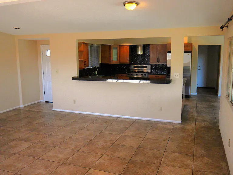 6510 N Camino Arturo — Photo 4