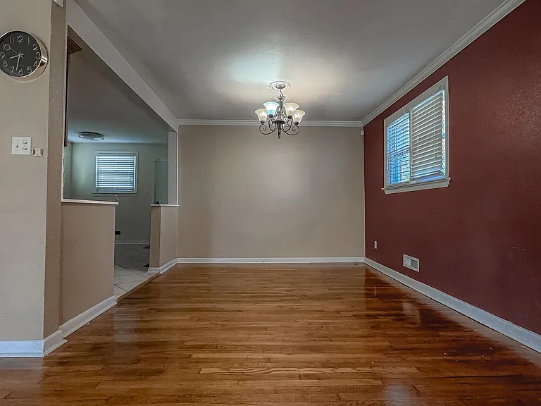 1346 Tallwood St — Photo 6