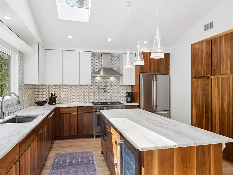 2406 Noyac Rd — Photo 8