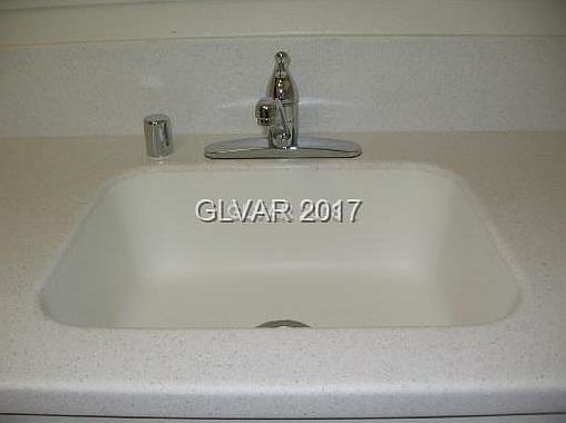 4th image of 2349 Cardiff Ln Unit B