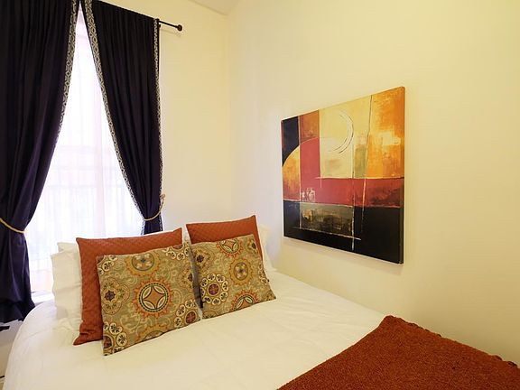 4th image of 425 W 57th St APT 1A