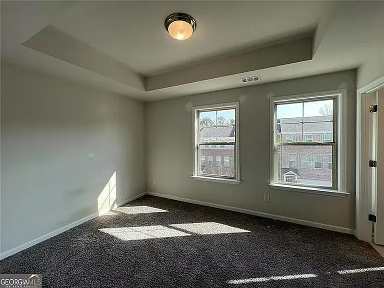 3735 Davis Cir — Photo 17