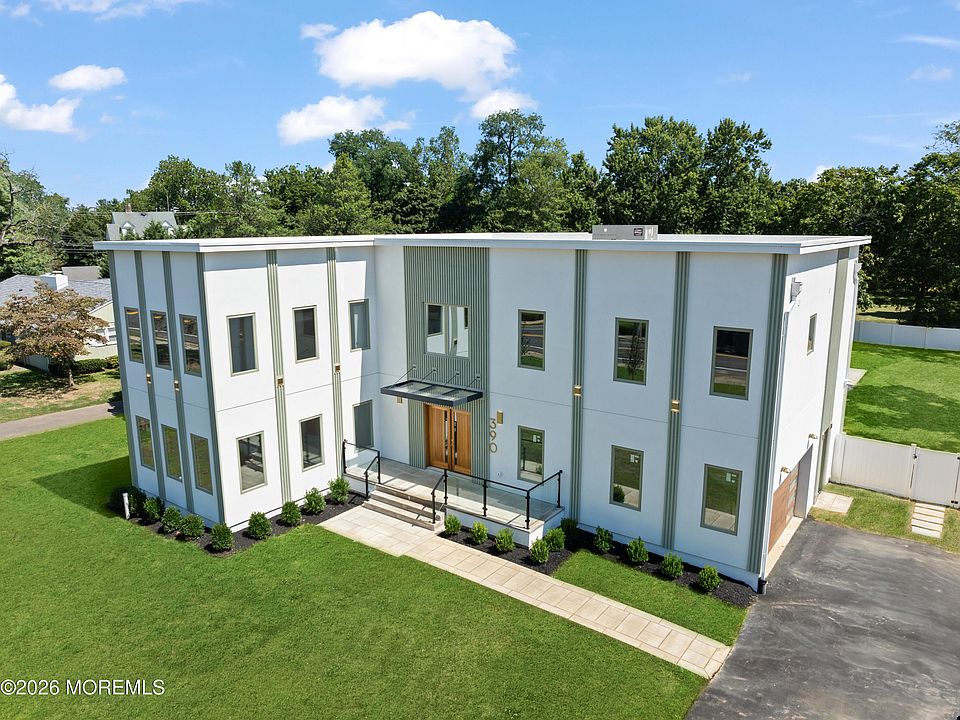 1st image of 390 Monmouth Road