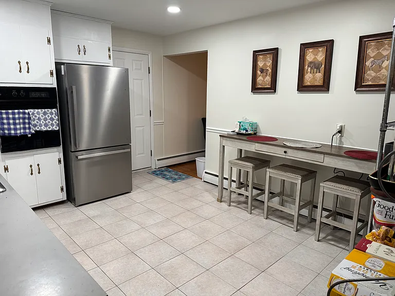 160 Early Ave — Photo 4