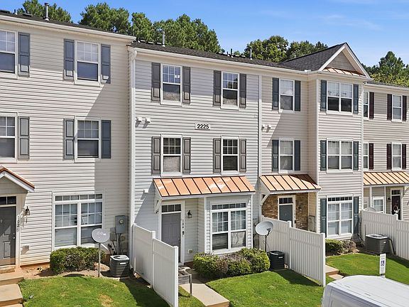 2nd image of 2225 Raven Rd Unit 104