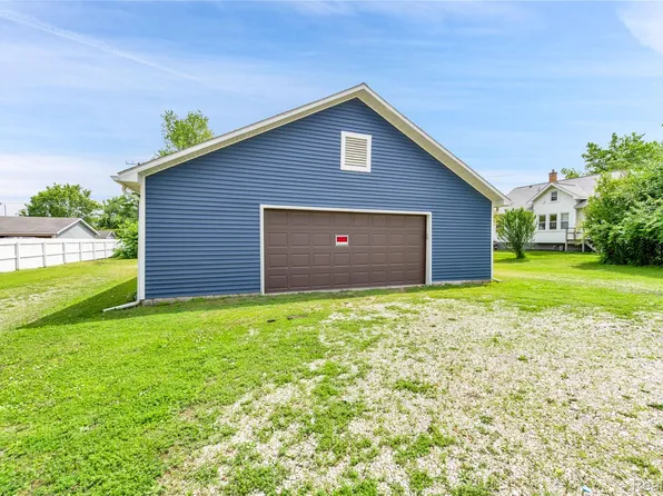 118 Petersburg Rd, Petersburg, MI 49270