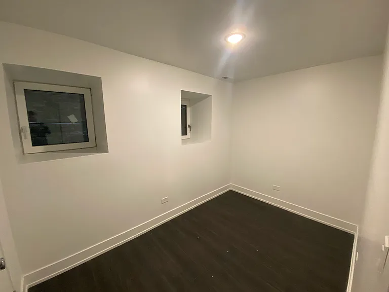 1814 S Throop St #1F — Photo 8