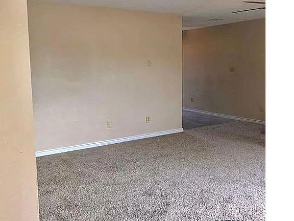 3rd image of 1016 Sandia St