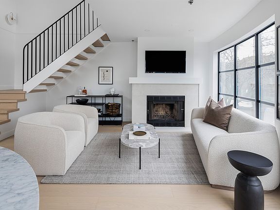 5th image of 1038 W 7th Ave #2