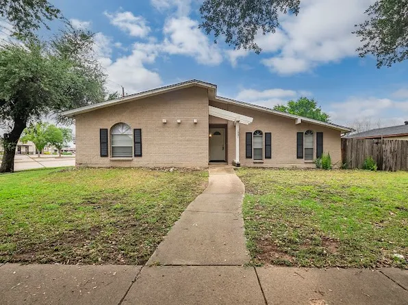 1901 Castille Dr, Carrollton, TX 75007