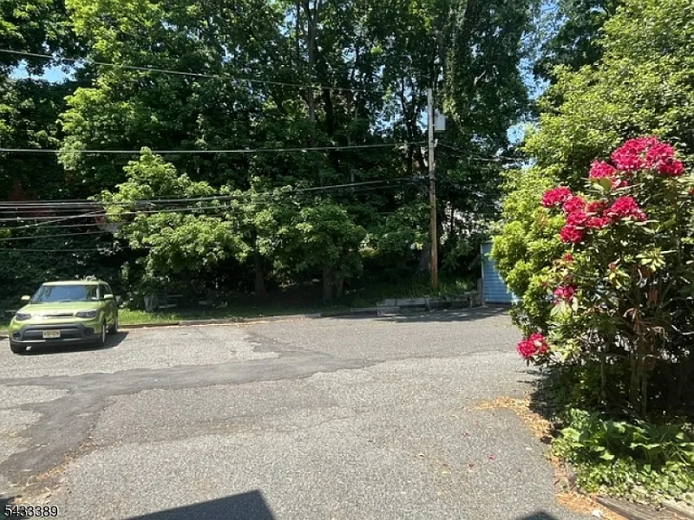 39 Wetmore Ave #A — Photo 21