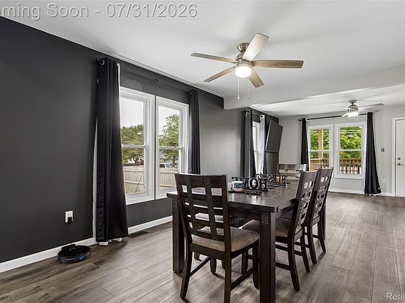 5th image of 1056 E Vienna Rd