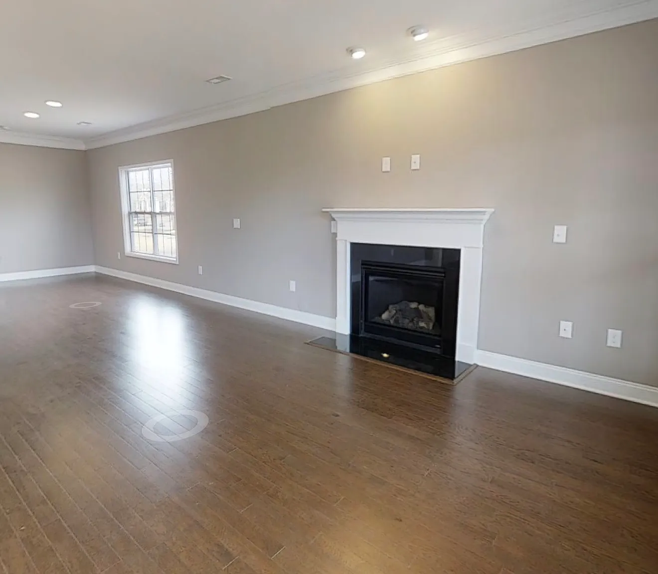 3 bed, 2.5 bath, 2276 sqft, $2,850 — Photo 2
