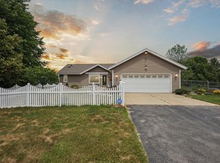 11901 Woodland Park Dr NE, Belding, MI 48809