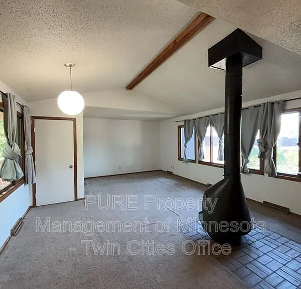 1514 N Timber Rdg — Photo 14