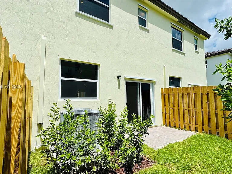 2632 SE 27th Dr — Photo 9