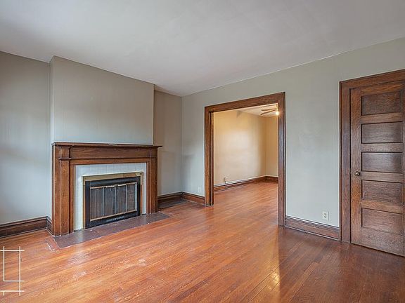 2nd image of 196 W 3rd Ave #196
