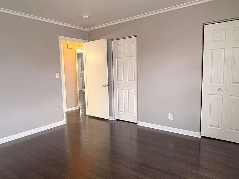 1263 S James Rd — Photo 19