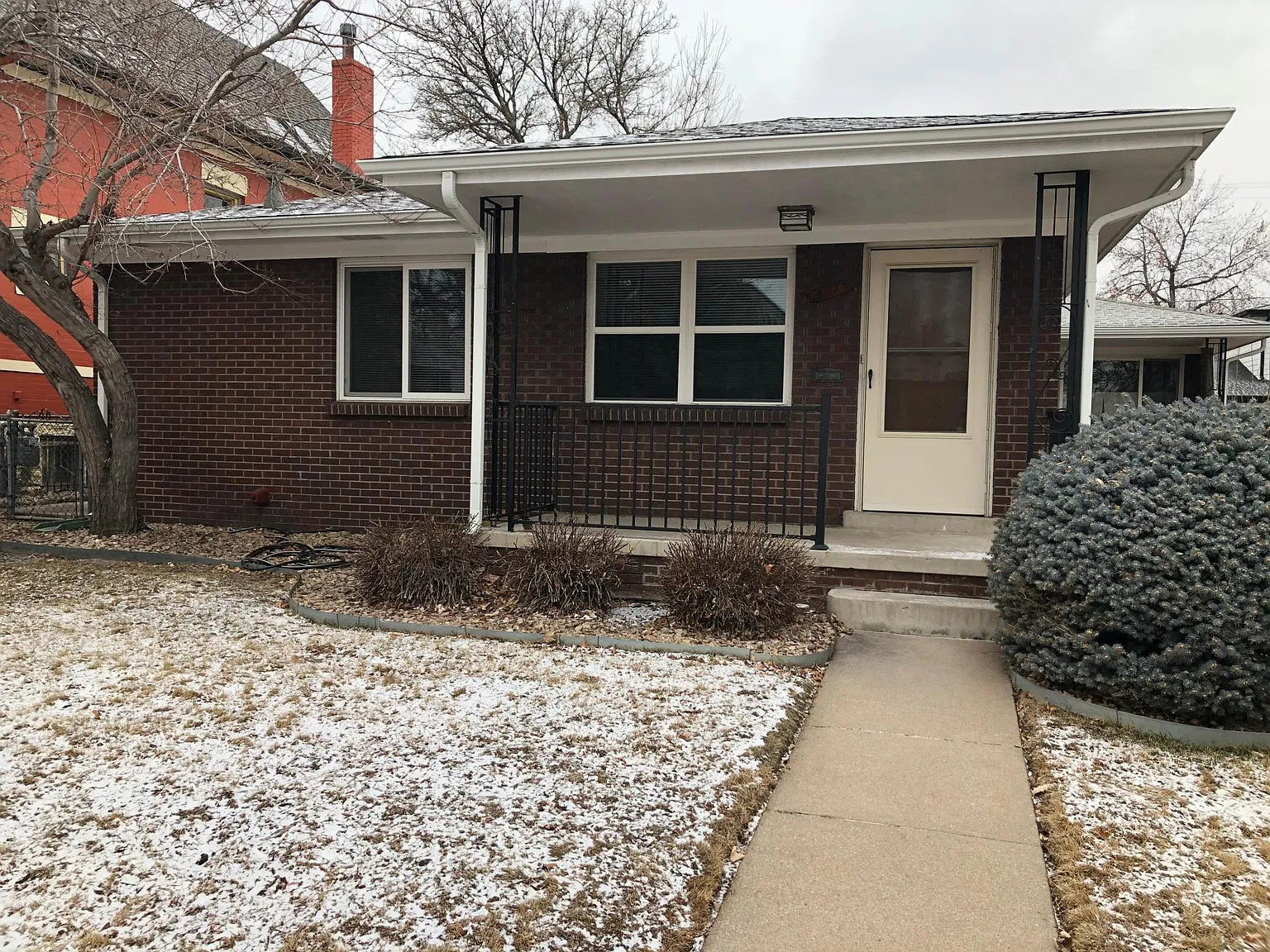 4117 Perry St — Photo 1