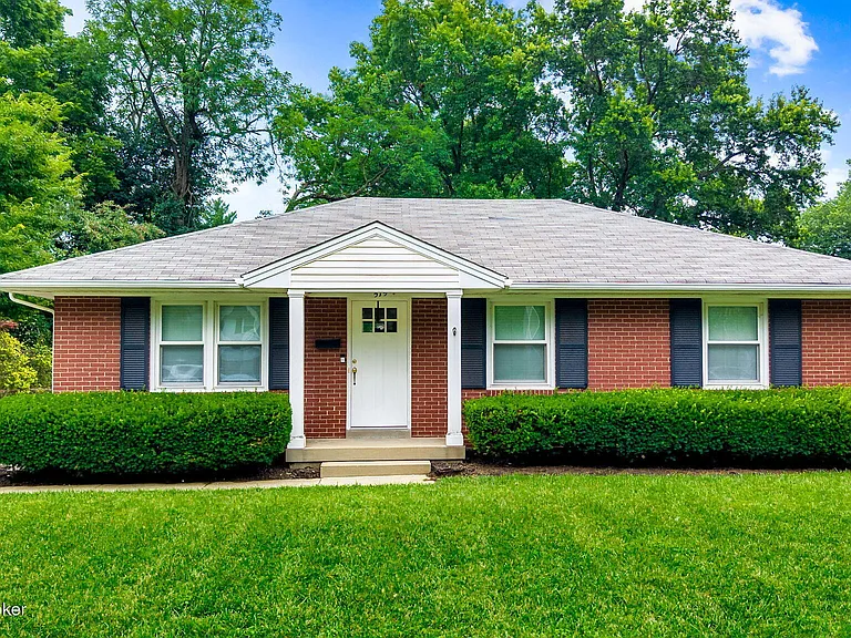 519 Leyton Ave — Photo 44