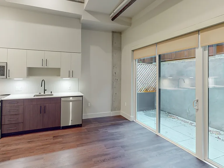 Capitol Hilltop Apartments — Photo 33