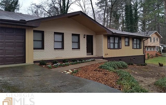 1st image of 1882 N Oak Dr