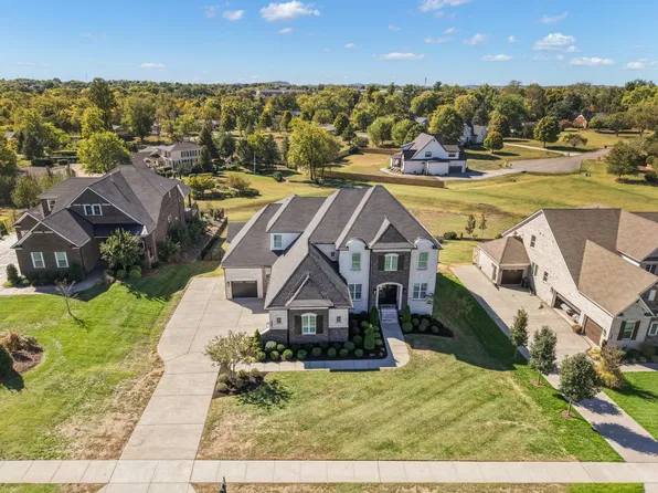 660 Concord Dr, Gallatin, TN 37066