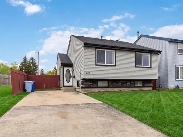 202 N Bird Cres, Wood Buffalo, AB T9H 4T3