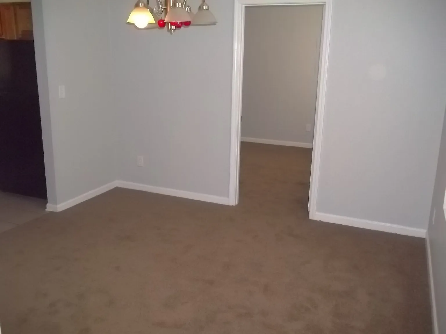 4 bed, 2.5 bath, 1500 sqft, $1,995 — Photo 3