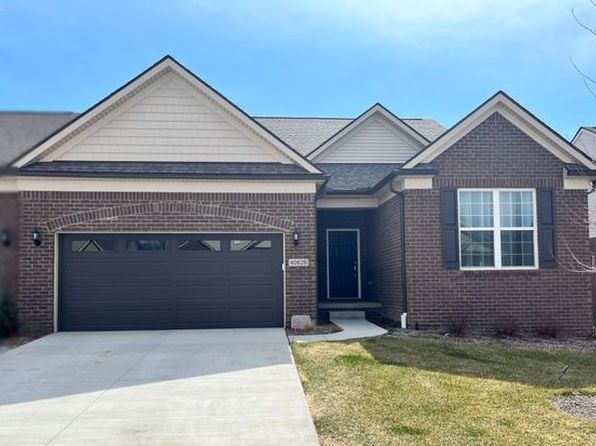 55658 Oak Pointe Dr, Shelby Township, MI 48315