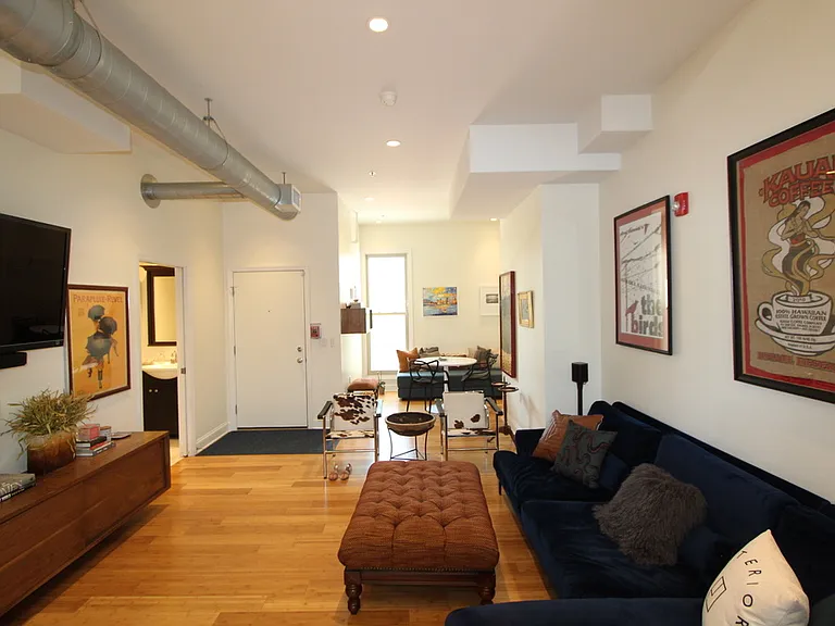 139 7th St #2000 — Photo 42