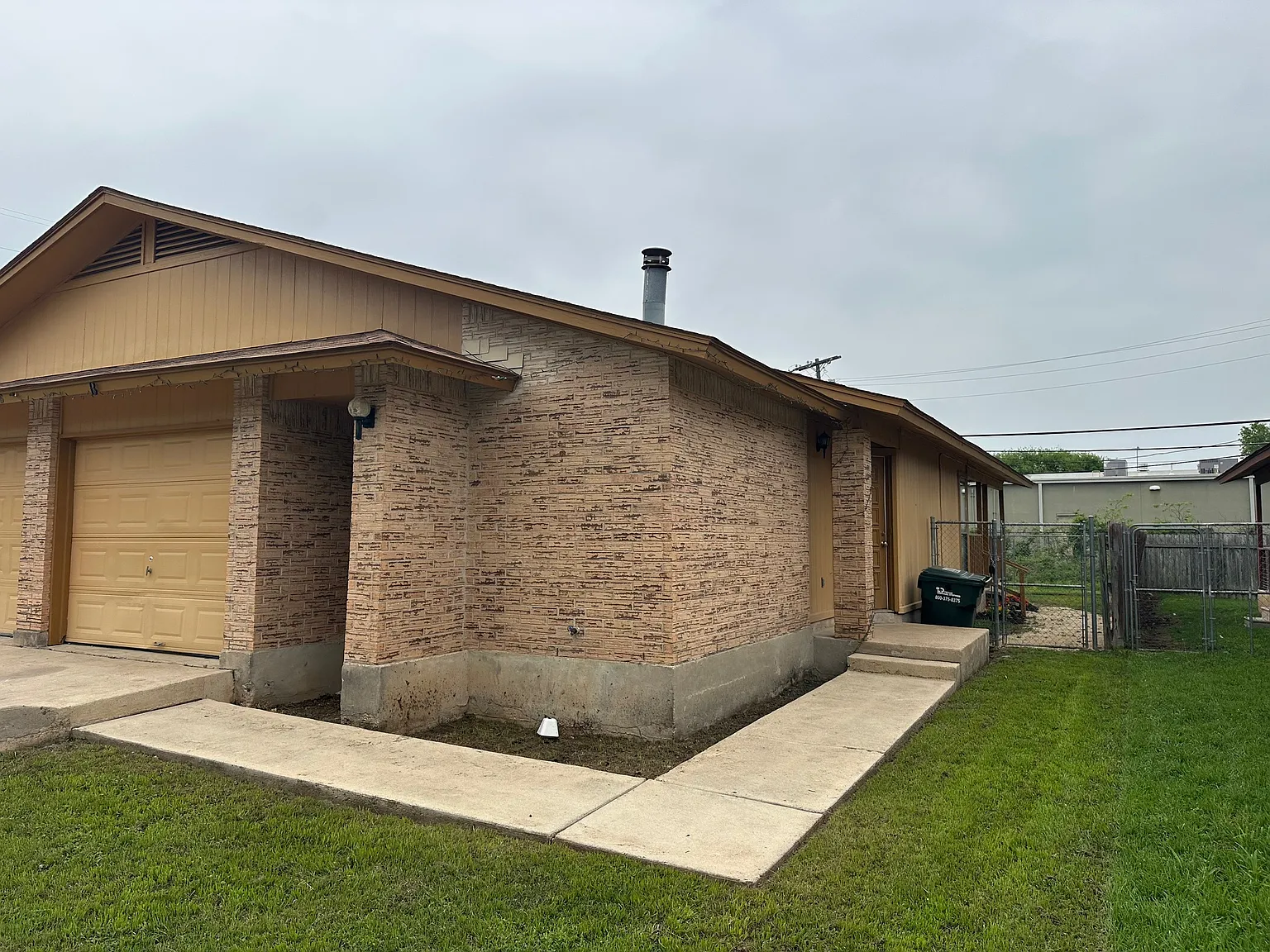 2 bed, 1095 sqft, $1,495 — Photo 1