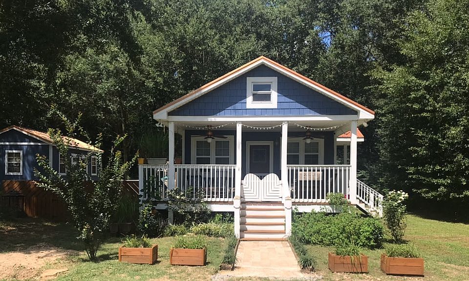 Cozy Cottage at Plum Creek