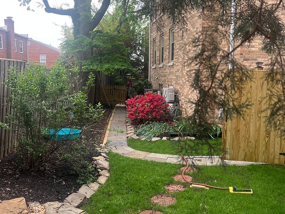 Side yard on the pathway to your private entrance