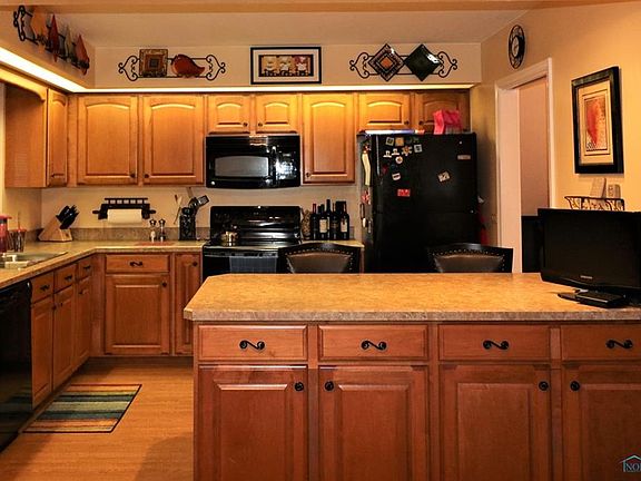 5th image of 1079 Westbrook Dr