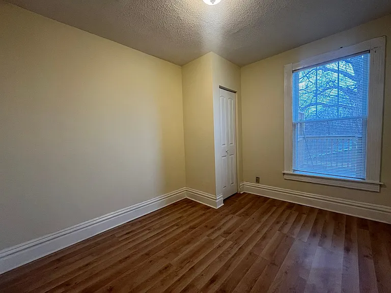 595 Park Street — Photo 15