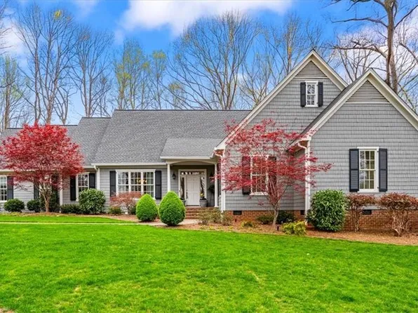 2305 Northbay Ct, Browns Summit, NC 27214