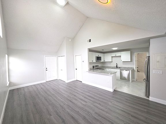 5th image of 12219 Armenia Gables Cir
