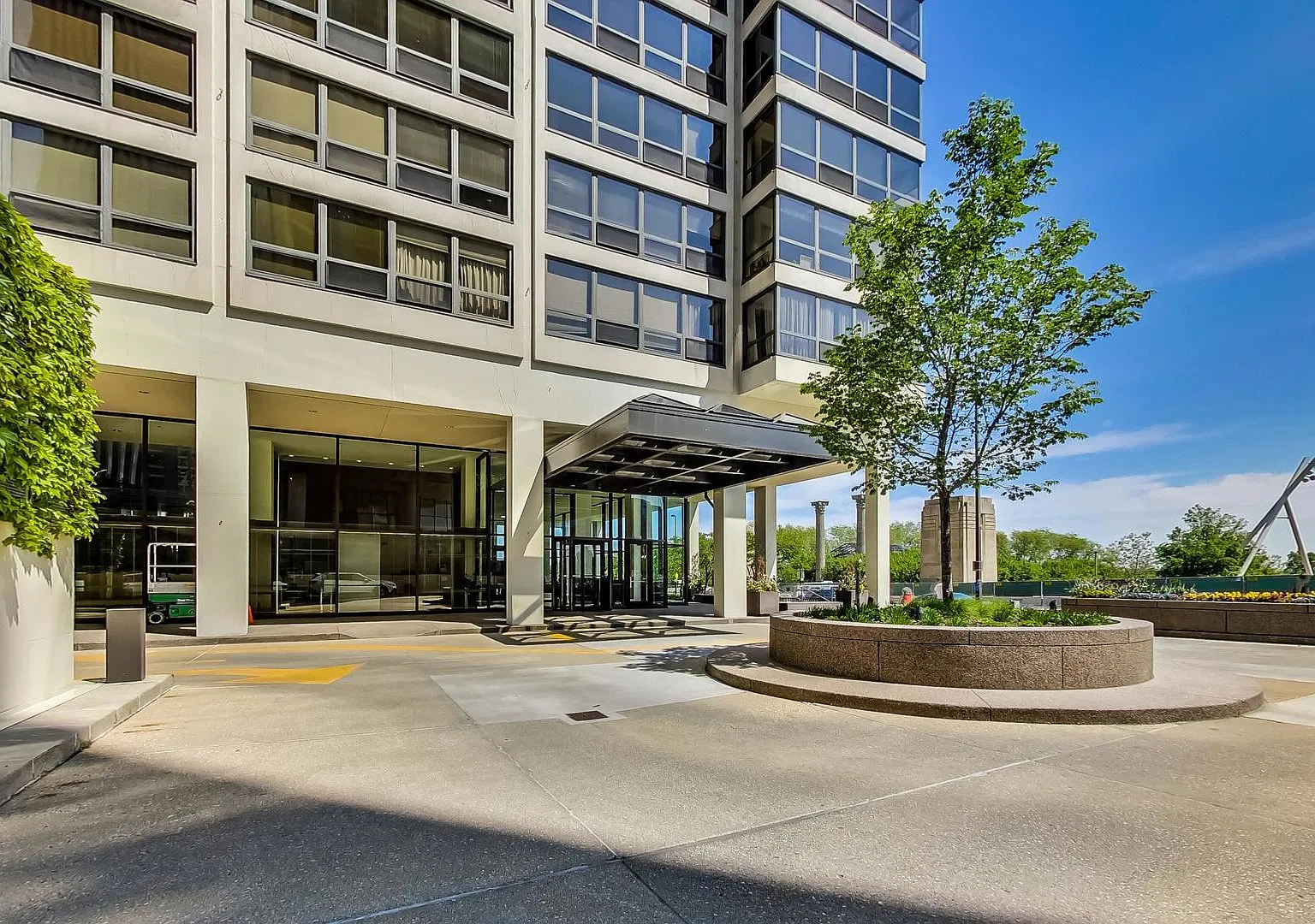2 bed, 1623 sqft, $4,600 — Photo 3