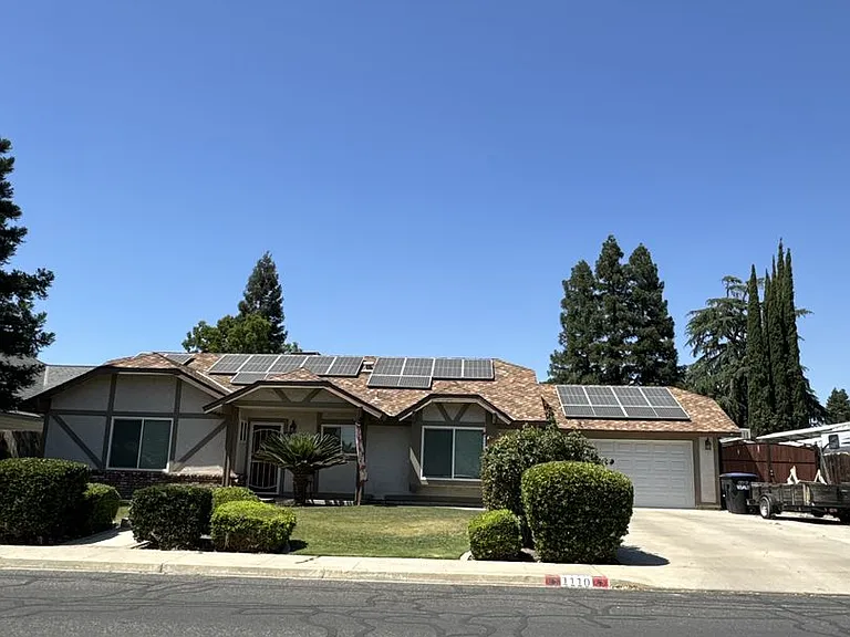 1110 E Rose Ct — Photo 2