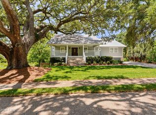 313 Jackson Ave, Ocean Springs, MS 39564