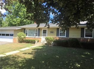 672 Austin Rd, Burlington, WI 53105