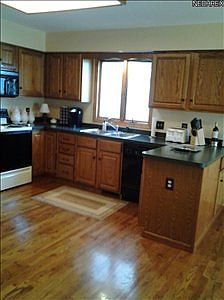 5th image of 123 Barkwood Dr