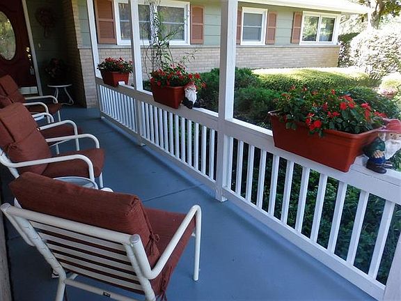 5th image of 37 Lynnbrook Dr