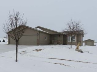 4400 Tucker Ln, Bismarck, ND 58503