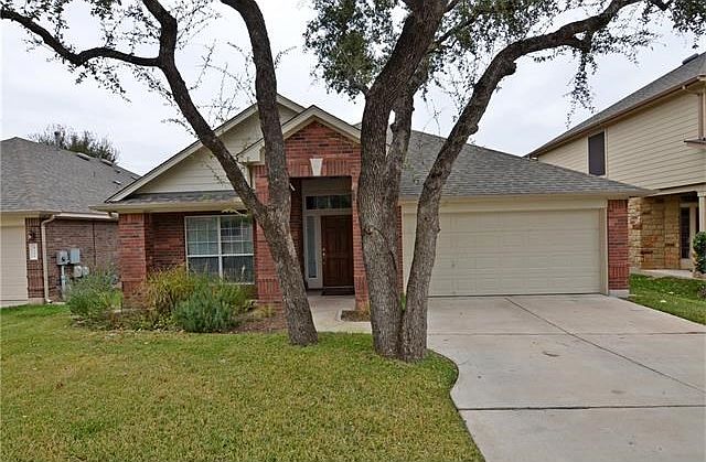 Welcome to 900 Ripperton Run!  This single-story home offers 3 large bedrooms and 2 full baths.