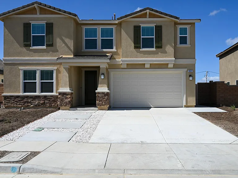 19537 Sunkissed Ridge Dr — Photo 1