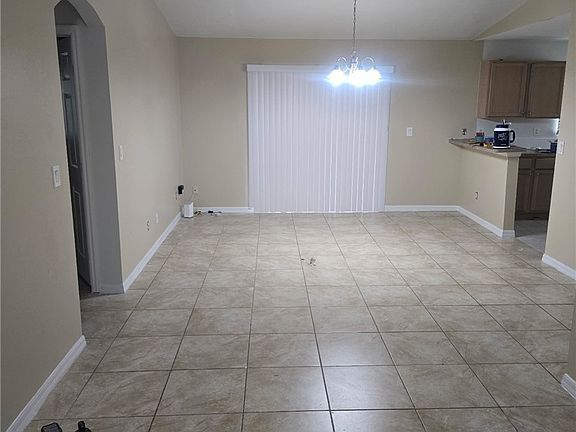 2nd image of 3307 Meadow Rd